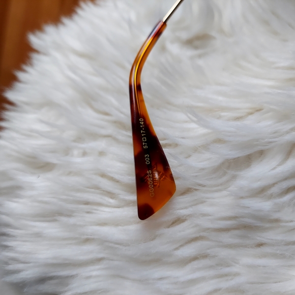 Gucci Red and Gold Sunglasses GG0062S - Picture 4 of 4